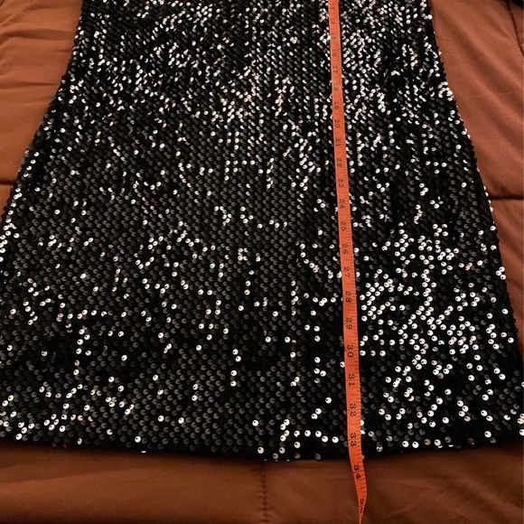 ✨ Sanctuary Long Sleeve Sequin Mini Dress ✨ - Picture 10 of 13